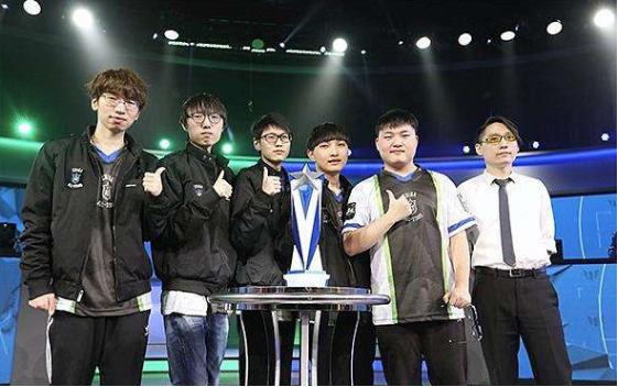 在这种背景 在这种背景