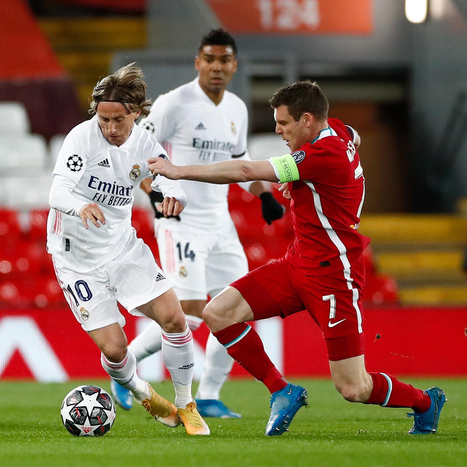 巴萨官方：俱乐部与赞助商马来亚银行续约至2027年